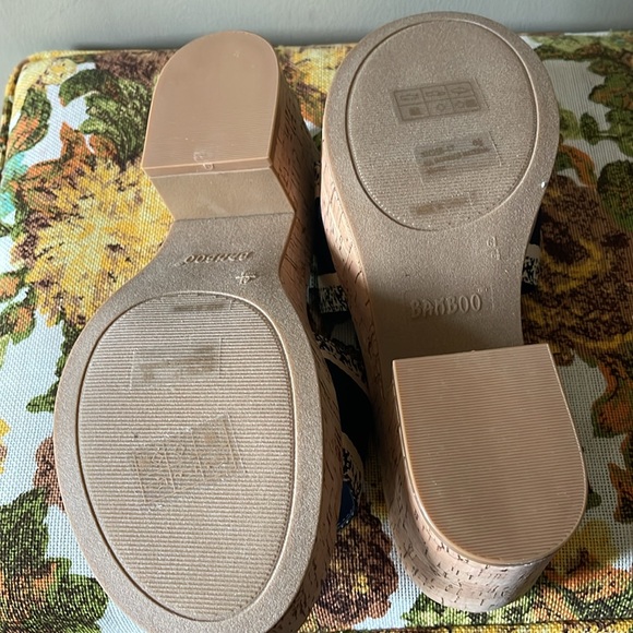 Bamboo Wedge Sandal Size 6 1/2 or 7 Brand New with Box - Picture 5 of 8